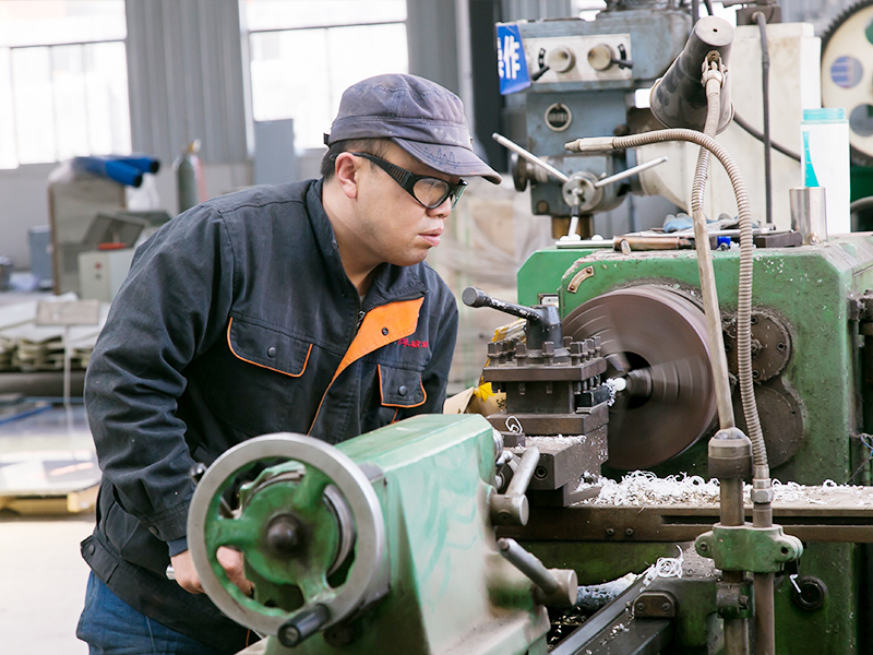 光學(xué)儀器的清洗(圖1) 光學(xué)儀器的清洗(圖1)